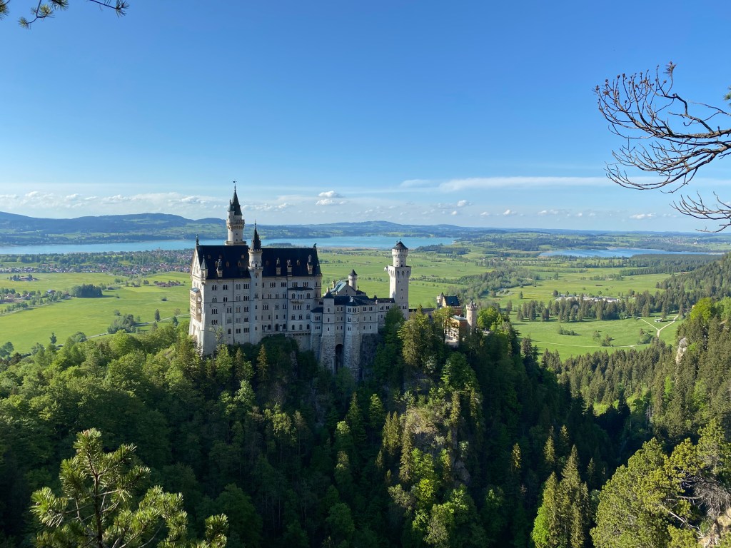THE BEST GUIDE TO VISIT NEUSCHWANSTEIN CASTLE IN&nbsp;GERMANY